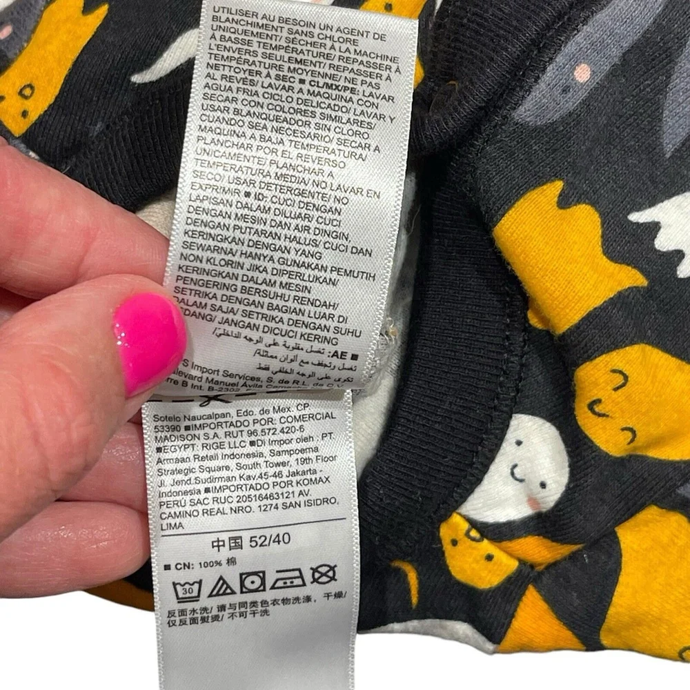 Old Navy Newborn Black Gray White Orange Ghost Print Halloween 1-Pc‎ NB to 7lbs